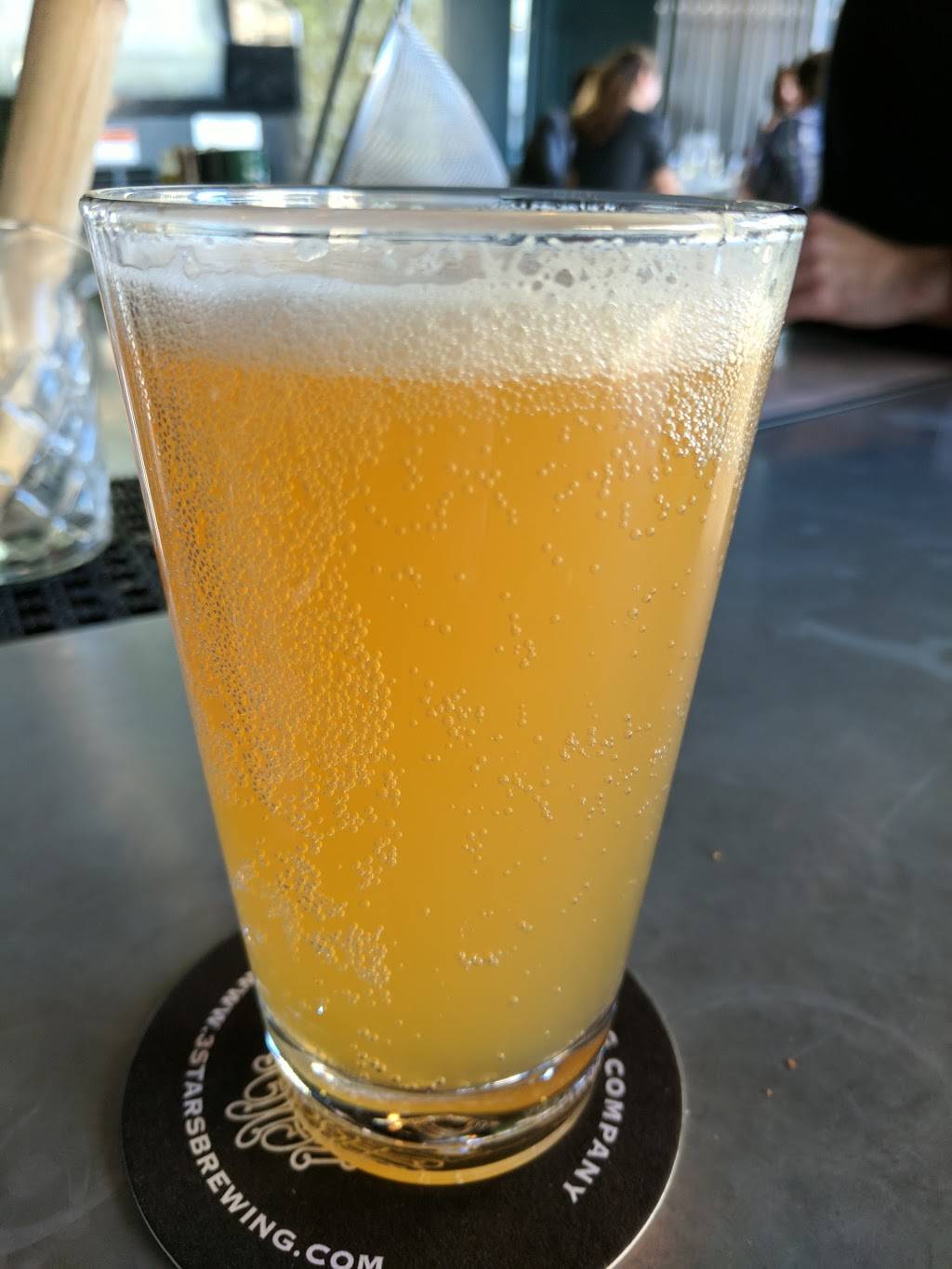 Highline RxR | restaurant | 2010 Crystal Dr, Arlington, VA 22202, USA | 7034132337 OR +1 703-413-2337