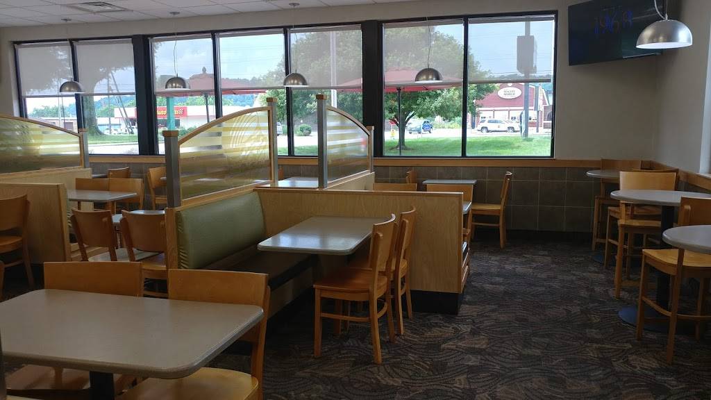 Wendys | restaurant | 401 Washington St, Ravenswood, WV 26164, USA | 3042733703 OR +1 304-273-3703