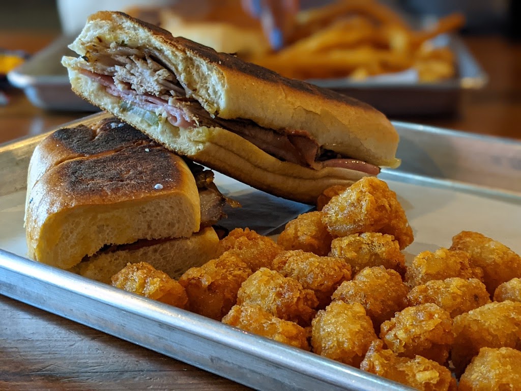 The Local Market | restaurant | 950 Gulf Shore Dr, Destin, FL 32541, USA | 8504608979 OR +1 850-460-8979