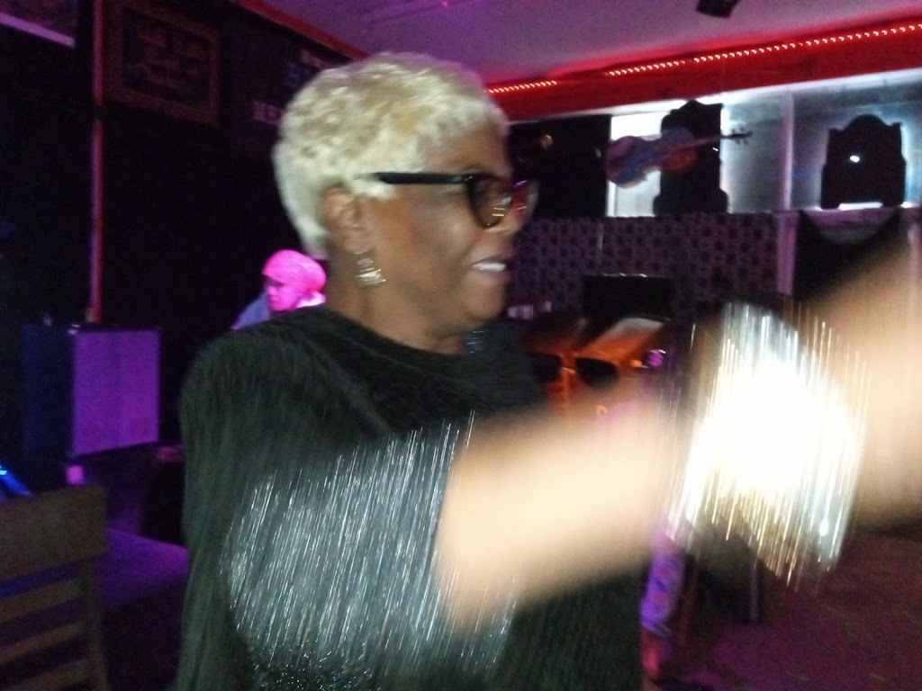 Wild Bills Togo | restaurant | 1584 Vollintine Ave, Memphis, TN 38107, USA | 9012063272 OR +1 901-206-3272