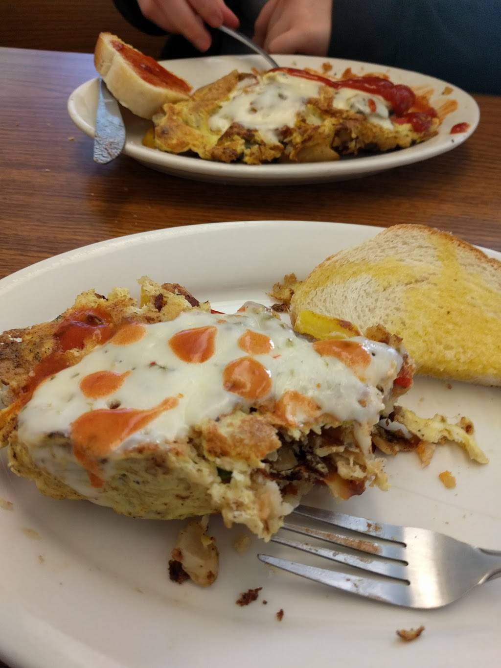 Samanthas Downtown | restaurant | 138 2nd St SW, Canton, OH 44702, USA | 3304531110 OR +1 330-453-1110