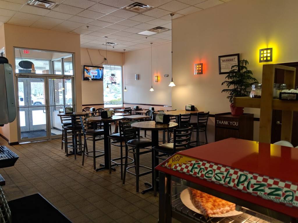 Supreme Pizza | restaurant | 67 Main St, Medway, MA 02053, USA | 5085337723 OR +1 508-533-7723