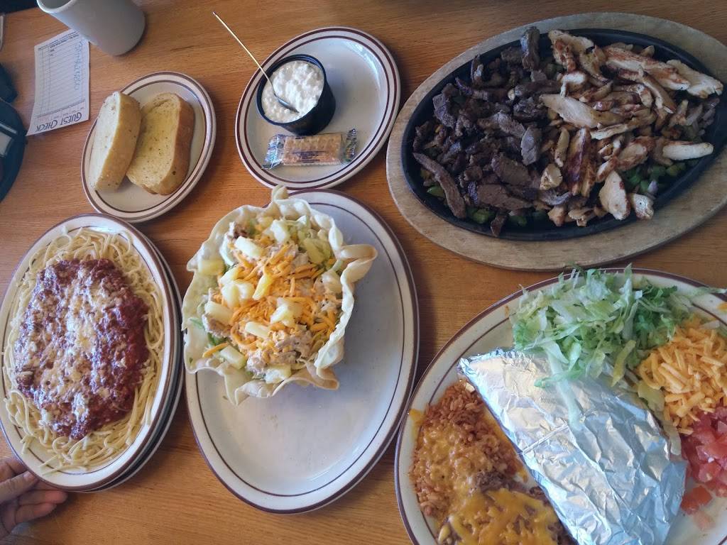 McOttos | restaurant | 100 Chamber Dr, Anamosa, IA 52205, USA | 3194624200 OR +1 319-462-4200