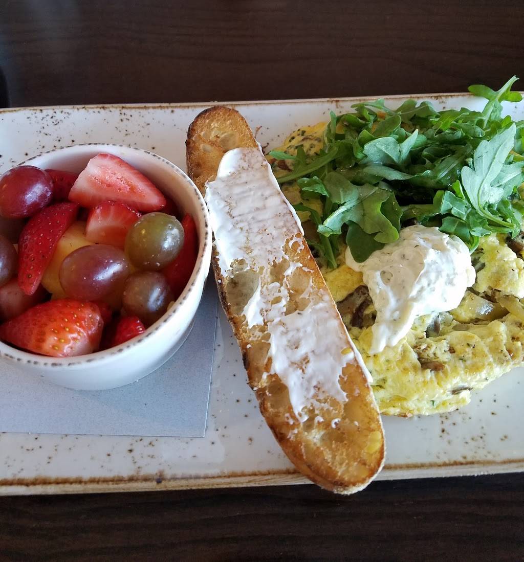 First Watch - Center | restaurant | 2855 S 168th St, Omaha, NE 68130, USA | 4023303444 OR +1 402-330-3444