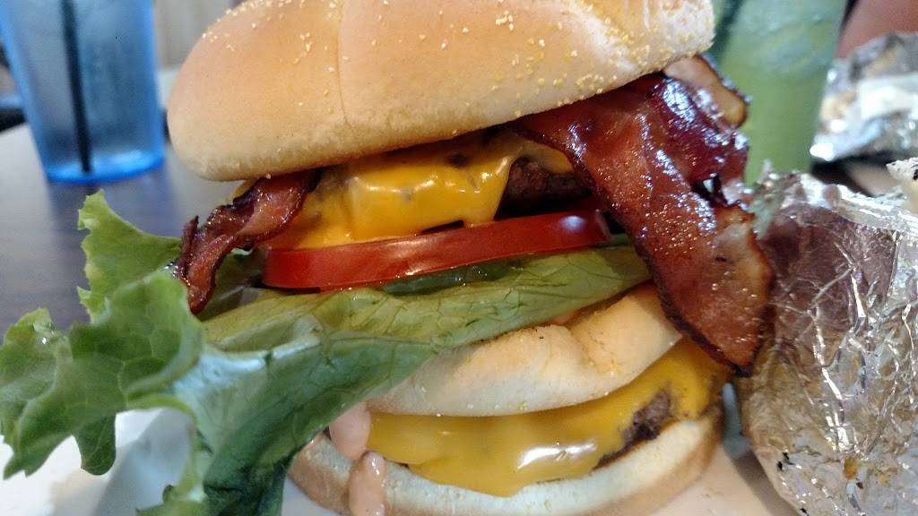 Little Dandy Bar & Grill | restaurant | 1070 E Derrynane St, Le Center, MN 56057, USA | 5073576062 OR +1 507-357-6062