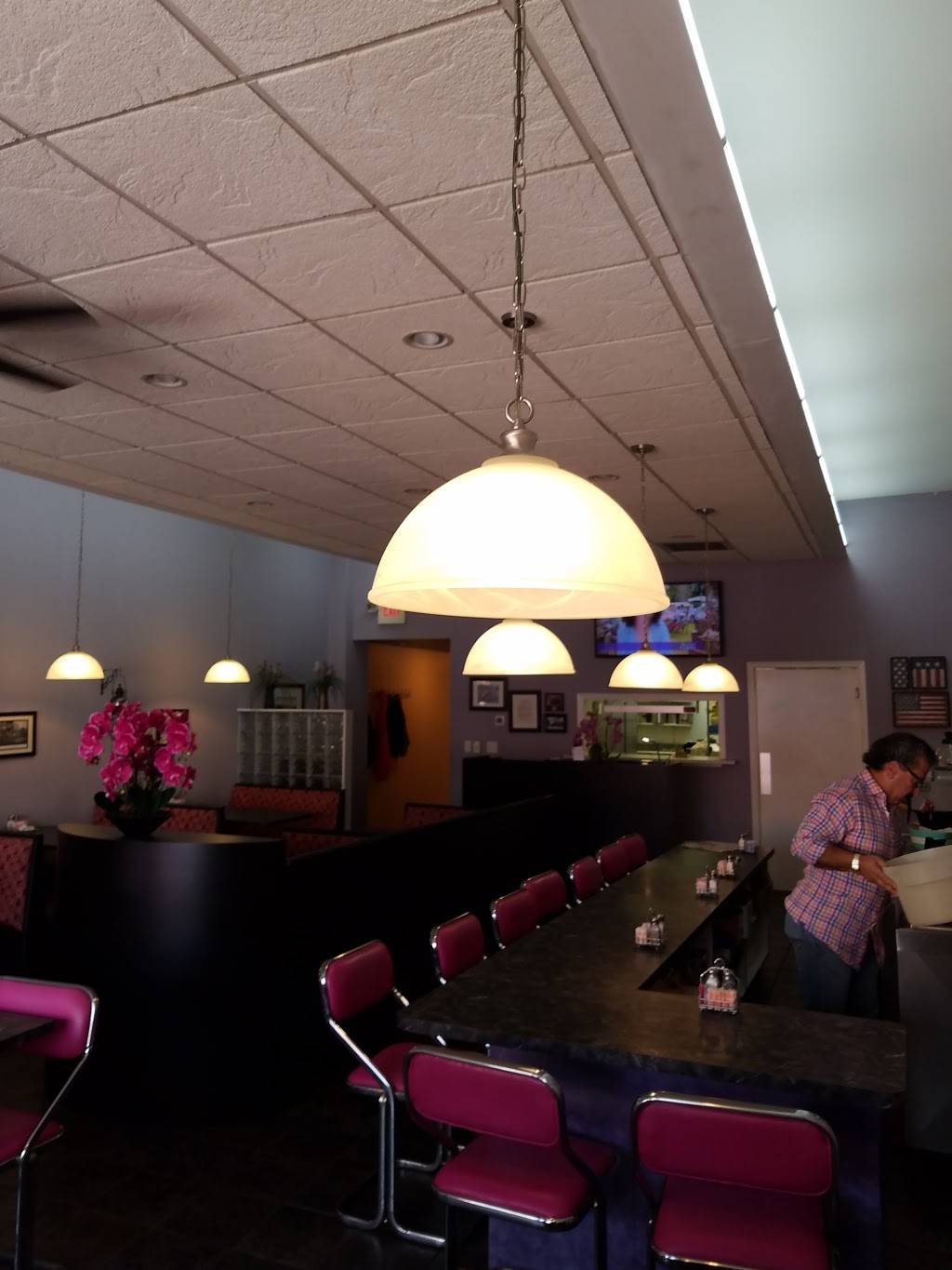 Cafe Olgun | restaurant | 11 W Liberty St SE, Girard, OH 44420, USA | 3305456015 OR +1 330-545-6015