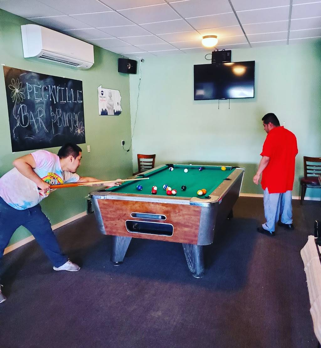 Peckville bar and burger | restaurant | 978 Main St, Peckville, PA 18452, USA | 5704454426 OR +1 570-445-4426