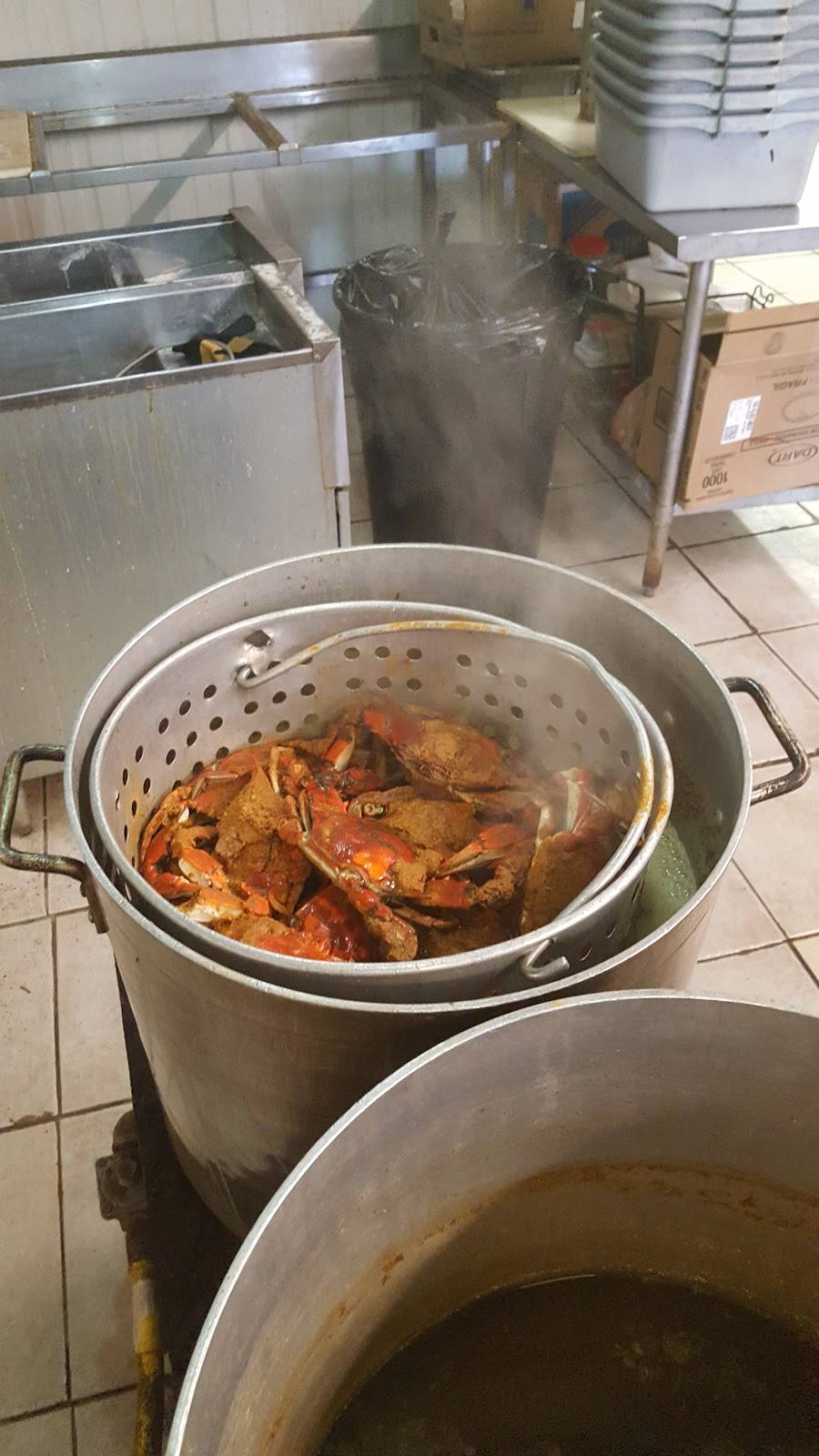 MARCOS CRAB SHACK INC | restaurant | 711 North Pine Hills Road, 4077303303, Orlando, FL 32808, USA | 4077309875 OR +1 407-730-9875