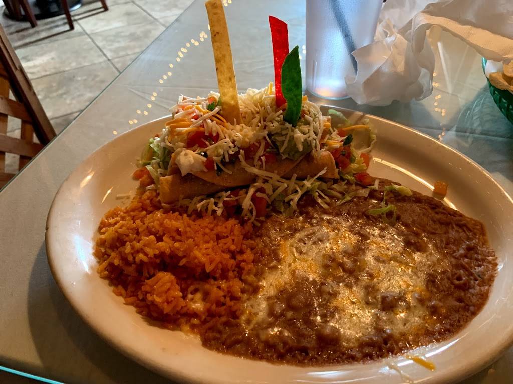 Riveras | restaurant | 2901 E 7th St, Long Beach, CA 90804, USA | 5624348489 OR +1 562-434-8489