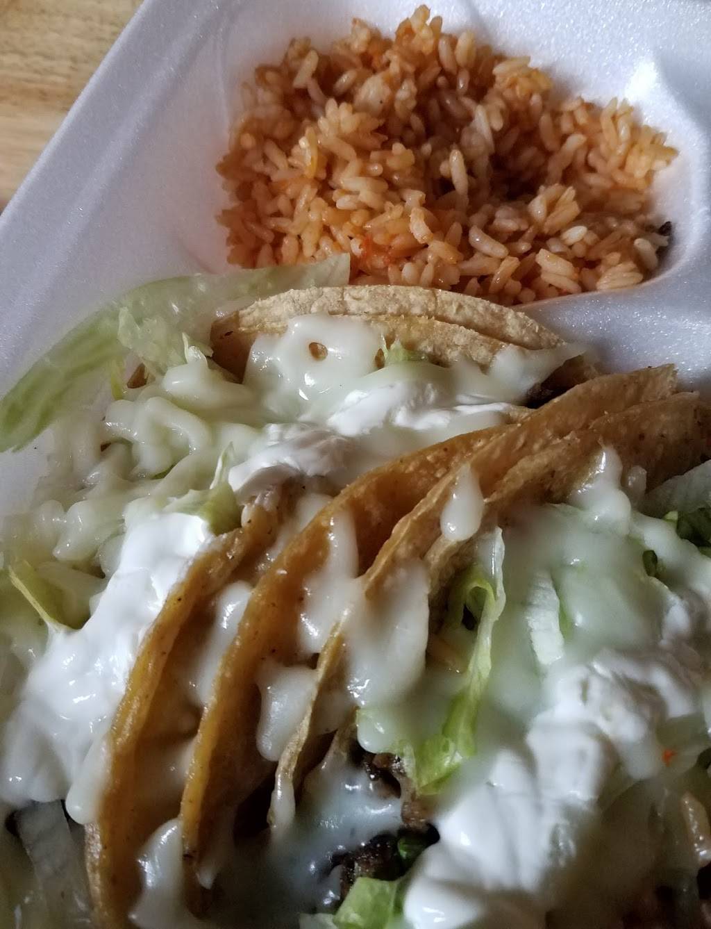 Fantastico Grill | restaurant | 9S738 IL-47, Sugar Grove, IL 60554, USA | 6305423711 OR +1 630-542-3711