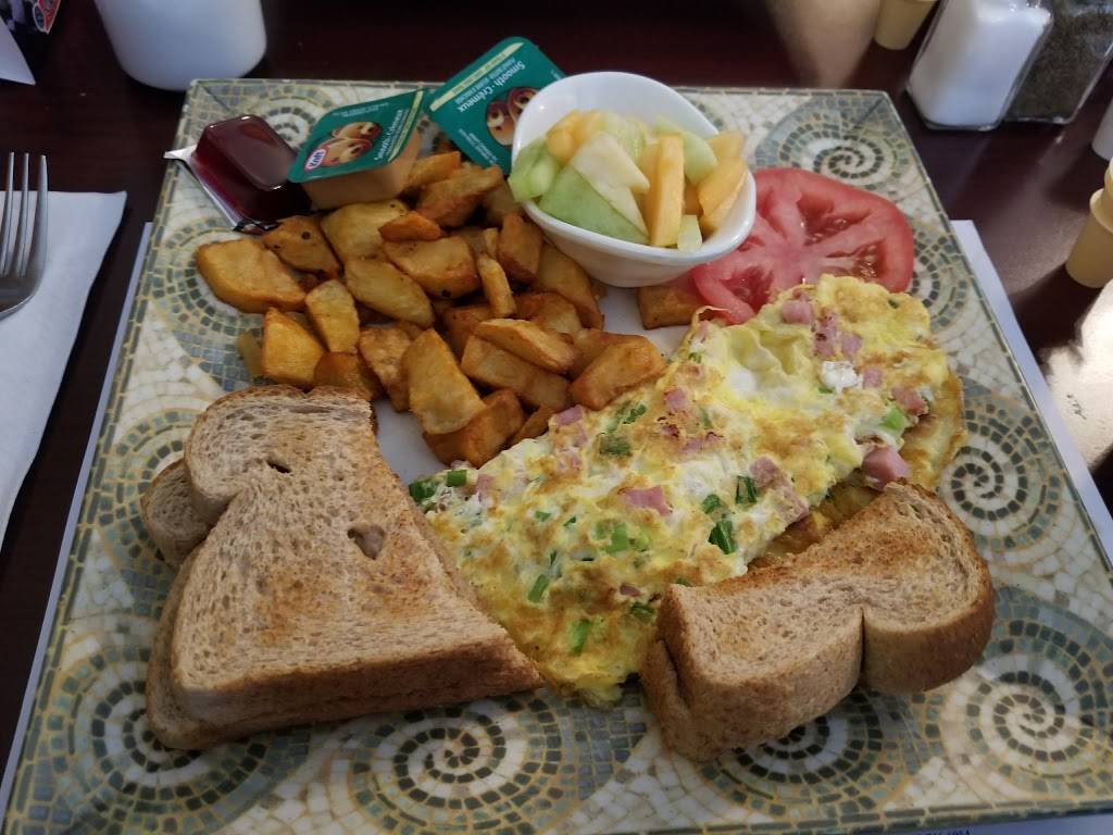 Miss Hawkesbury | restaurant | 254 Main St W, Hawkesbury, ON K6A 2L8, Canada | 6136324473 OR +1 613-632-4473