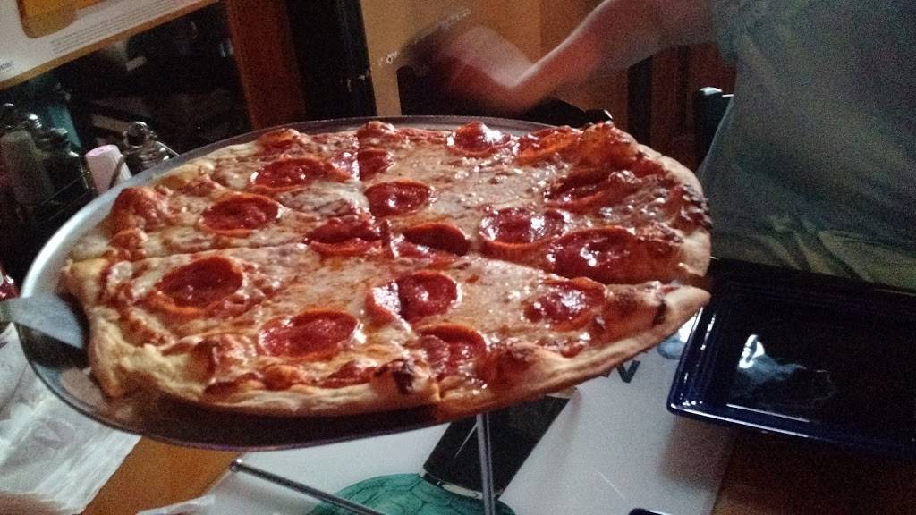 Padavans NY Pizza & Pinball | restaurant | 3249 Rue Royale #1, St Charles, MO 63301, USA | 6369476969 OR +1 636-947-6969