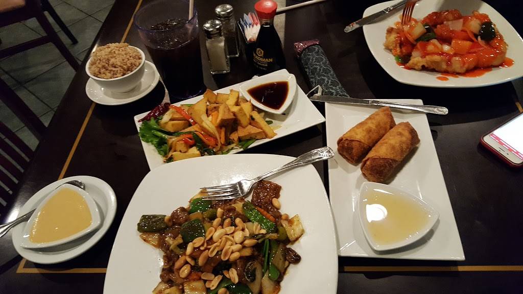 August Moon | restaurant | 3635 Prytania St, New Orleans, LA 70115, USA | 5048995129 OR +1 504-899-5129