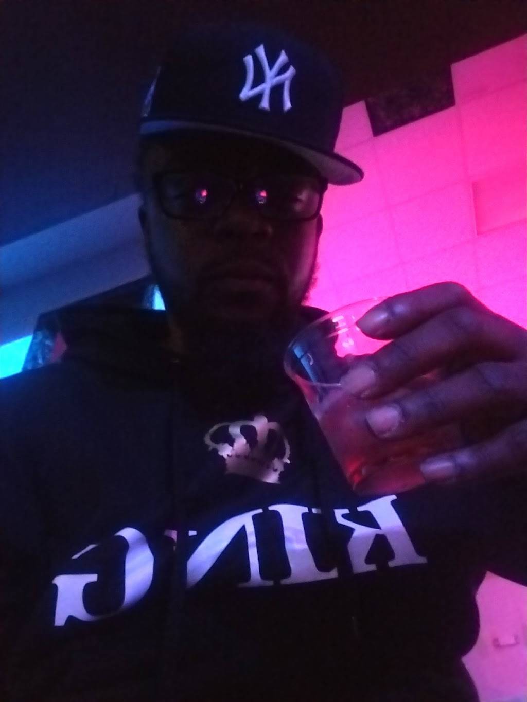 BP | restaurant | 5737 Hull Street Rd, Richmond, VA 23224, USA | 8047456111 OR +1 804-745-6111