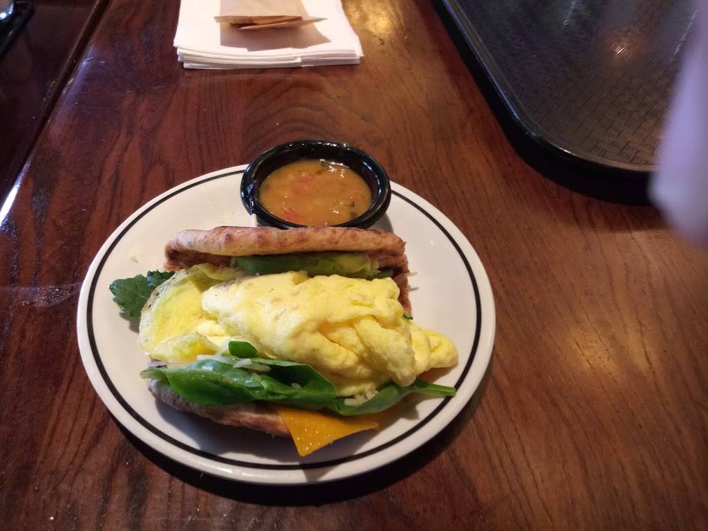 Valencia Crossroads | shopping mall | 24120, 24290 Valencia Blvd, Valencia, CA 91355, USA | 2135532200 OR +1 213-553-2200