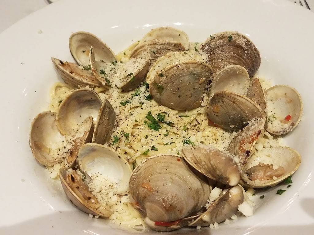 Andiamo Livonia | restaurant | 38703 W Seven Mile Rd, Livonia, MI 48152, USA | 7349533200 OR +1 734-953-3200