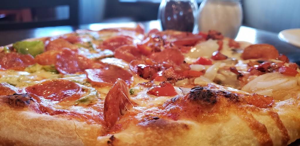 Roccos Pizza Bar & Grill | restaurant | 297 Derry Rd, Hudson, NH 03051, USA | 6035779866 OR +1 603-577-9866