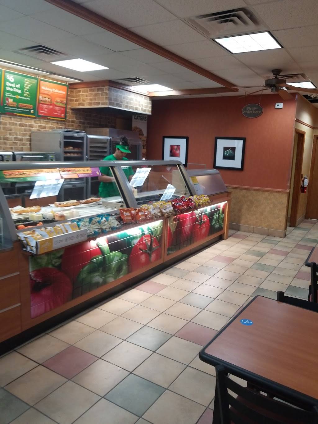 Subway Restaurants | restaurant | 830 E Hathaway Ave, Bronson, FL 32621, USA | 3524863000 OR +1 352-486-3000