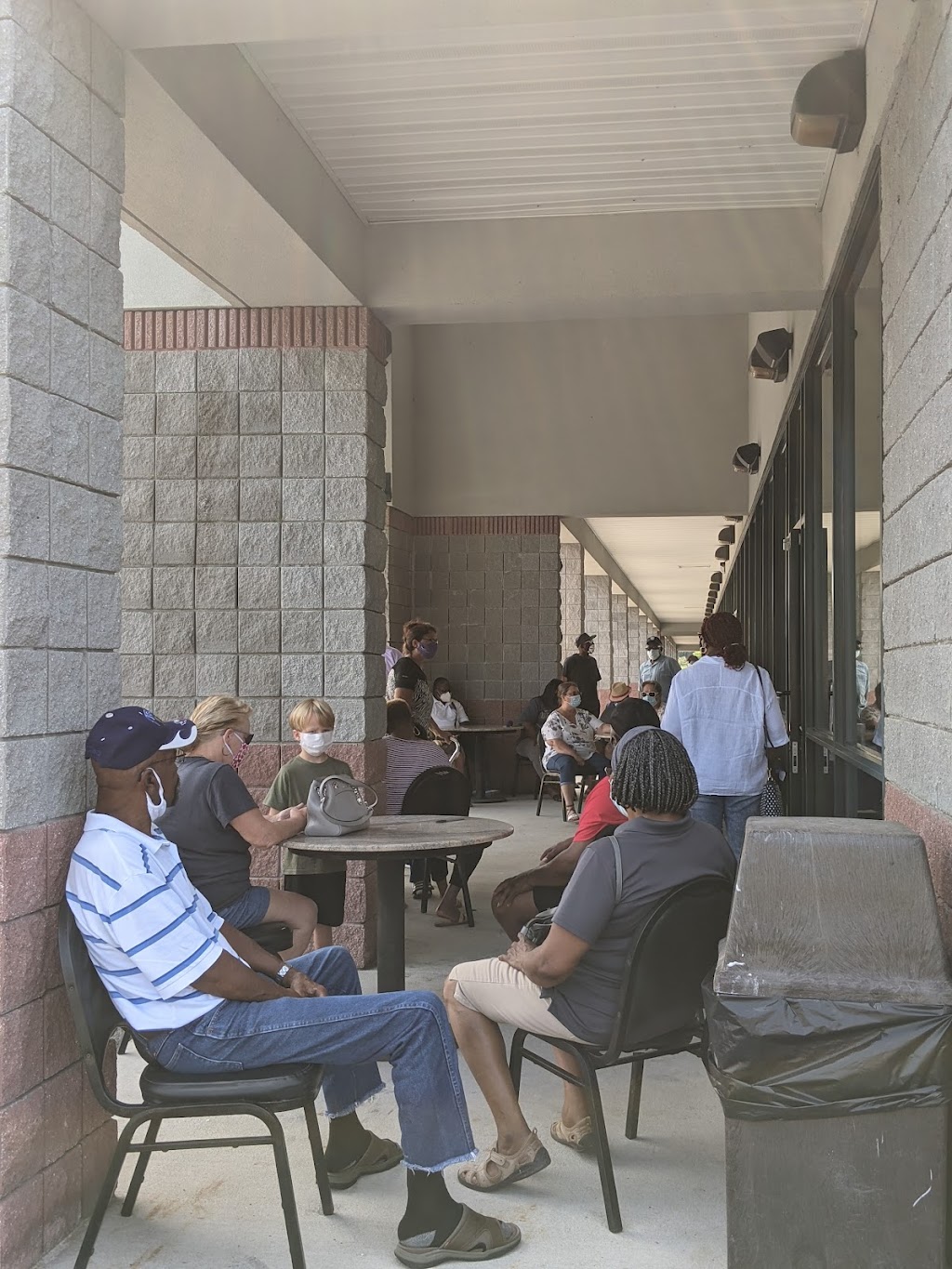 Shrimp & Grits Cafe | restaurant | 484 N U.S. Hwy 52, Moncks Corner, SC 29461, USA | 8437614748 OR +1 843-761-4748