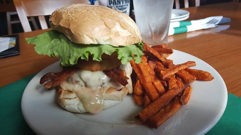 Panther Pub & Grille | restaurant | 21 Main St, Plymouth, NH 03264, USA | 6032383100 OR +1 603-238-3100