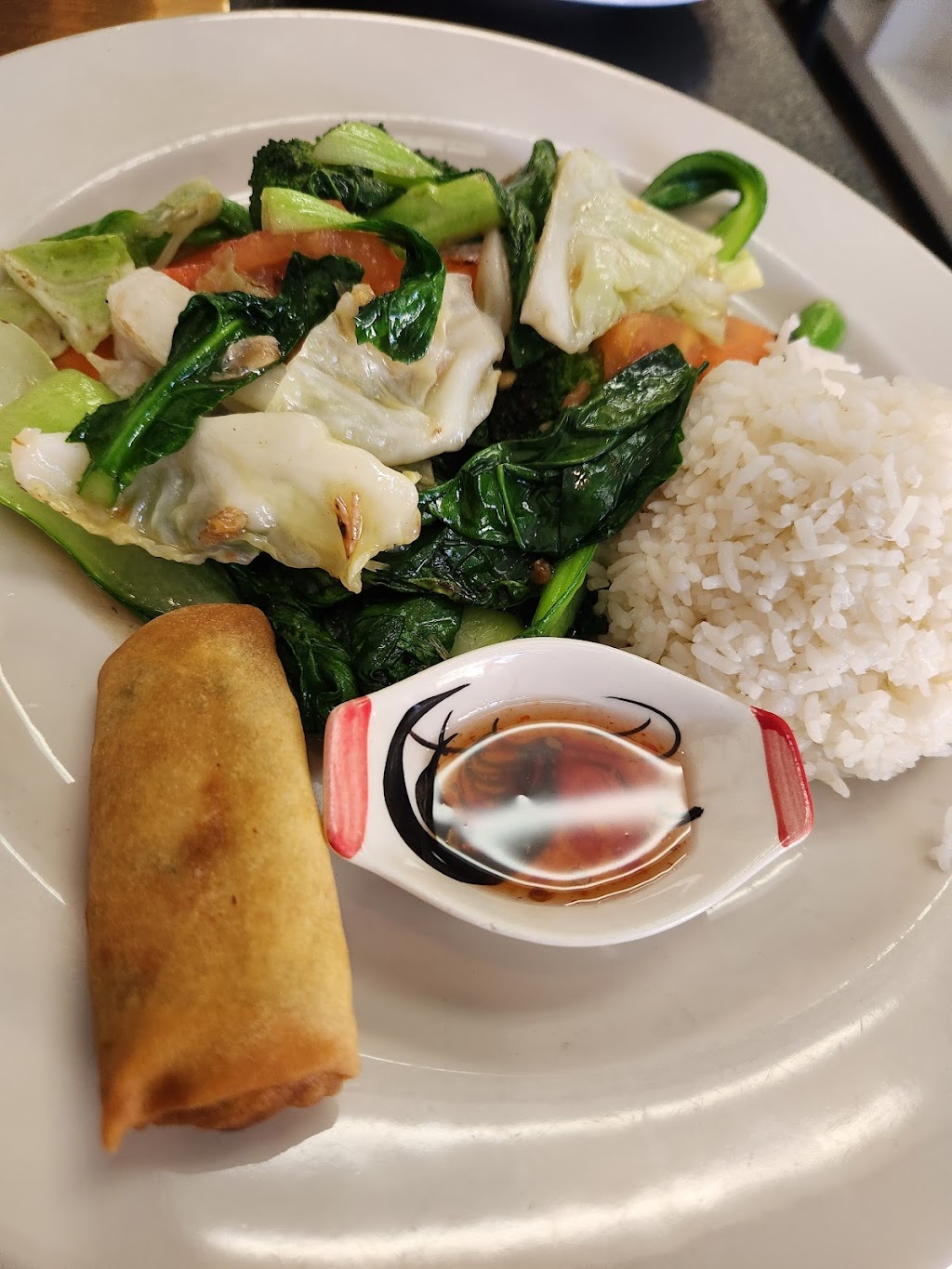 Chef million Thai bistro | restaurant | 1929 N Decatur Blvd, Las Vegas, NV 89108, USA | 7023331740 OR +1 702-333-1740