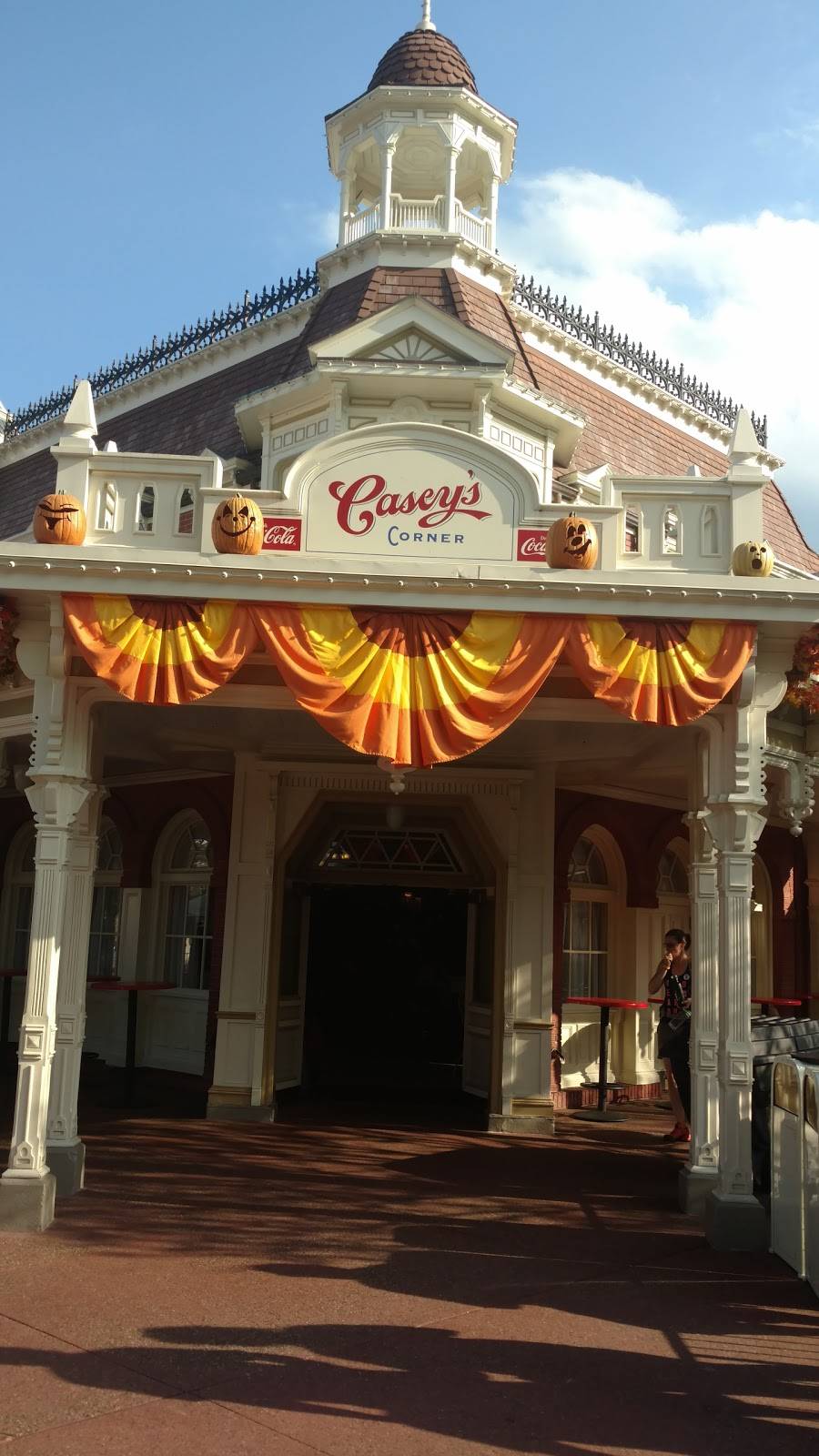 Caseys Corner | restaurant | 1180 Seven Seas Drive Suite C, Orlando, FL 32836, USA | 4079393463 OR +1 407-939-3463