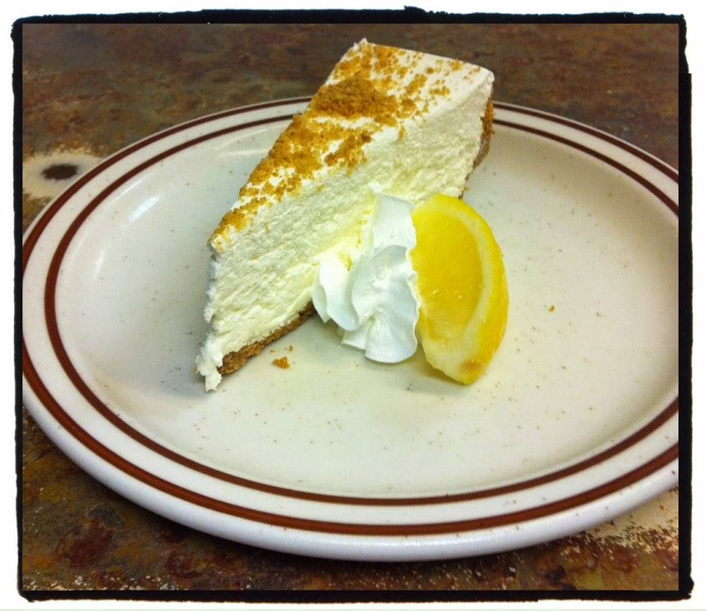 Hideaway Pizza | restaurant | 7847, 7877 E 51st St, Tulsa, OK 74145, USA | 9182704777 OR +1 918-270-4777