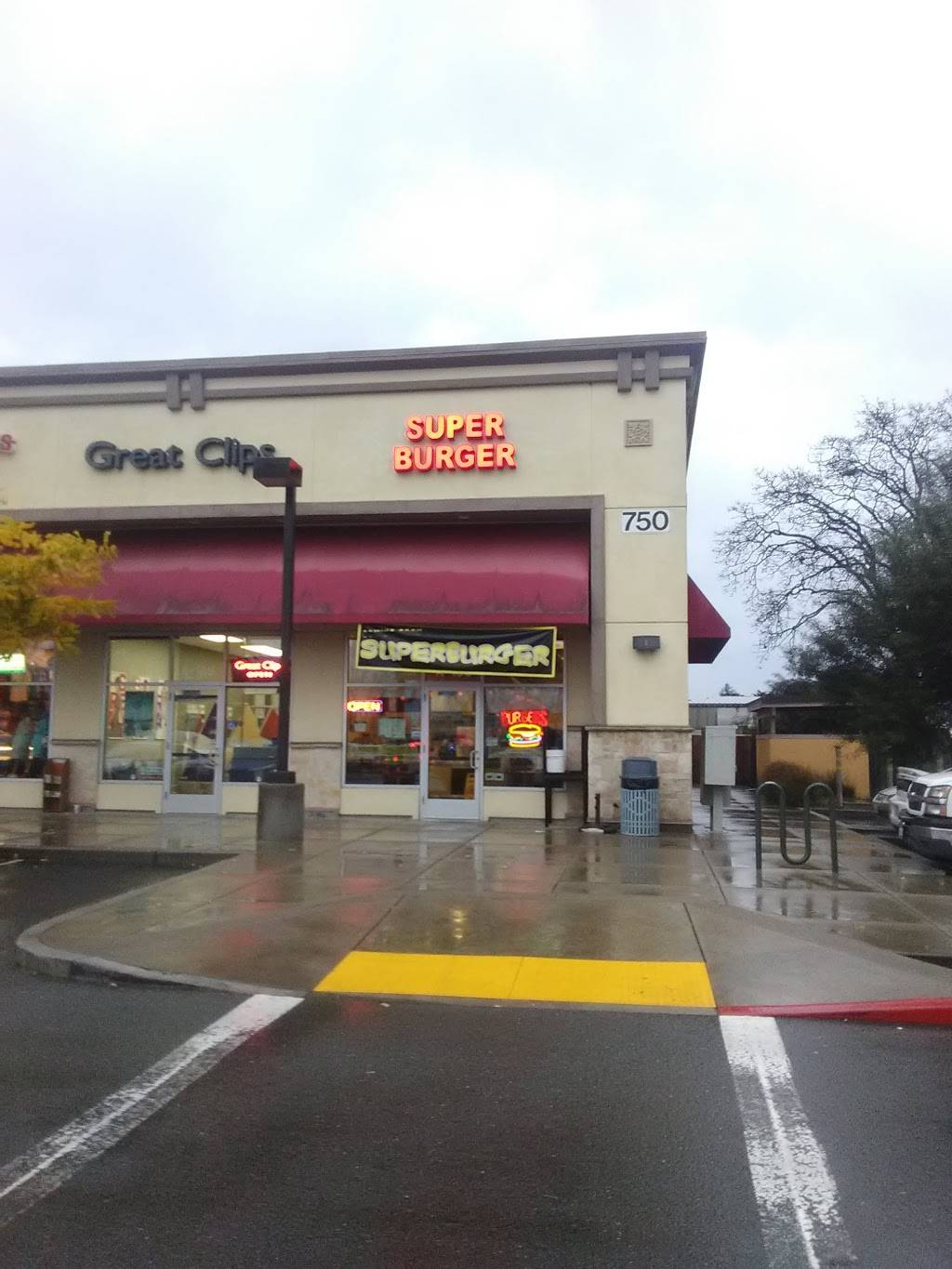 Superburger | restaurant | 750 Stony Point Rd Suite A-190, Santa Rosa, CA 95407, USA | 7078433041 OR +1 707-843-3041