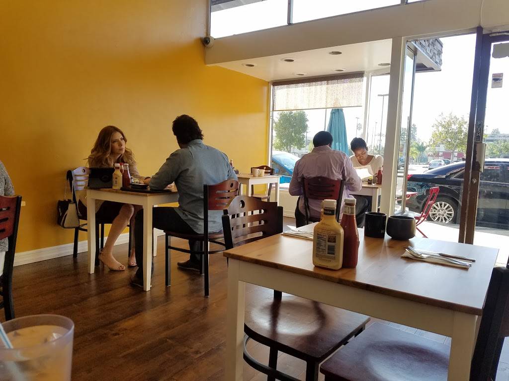 Main Kitchen Cafe | restaurant | 17013 Chatsworth Street, Granada Hills, CA 91344, USA | 7473002433 OR +1 747-300-2433