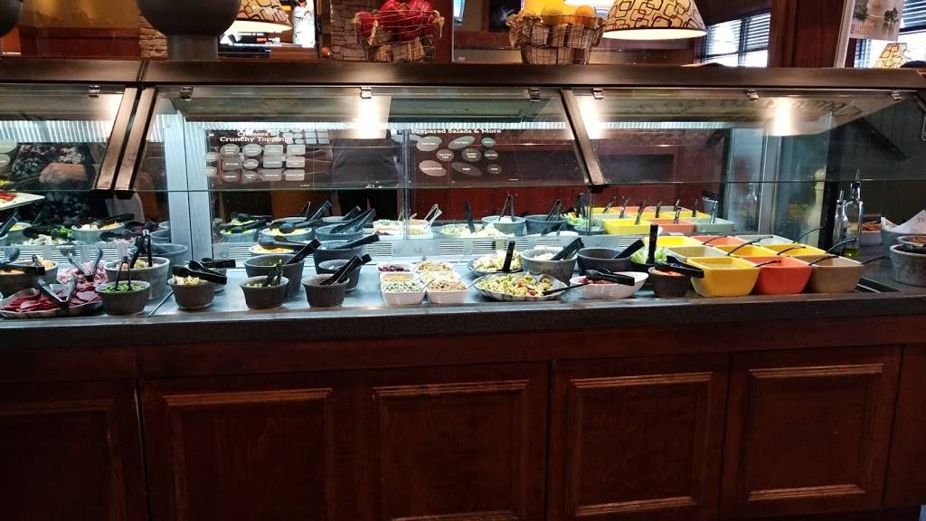 Ruby Tuesday | restaurant | 101 Ella Grasso Turnpike, Windsor Locks, CT 06096, USA | 8606275906 OR +1 860-627-5906