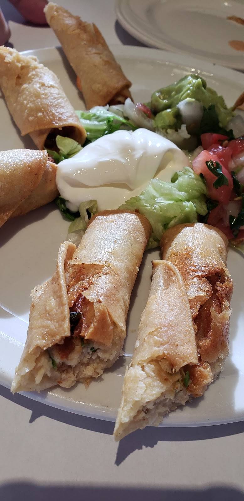 Sol Azteca Restaurant | restaurant | 18129 Town Center Dr, Olney, MD 20832, USA | 3012601650 OR +1 301-260-1650