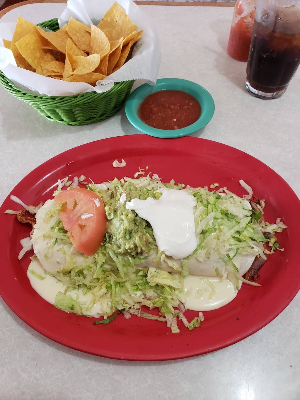 Coronas Mexican Grill | restaurant | 501 W Cleveland St, Heyworth, IL 61745, USA | 3094733007 OR +1 309-473-3007