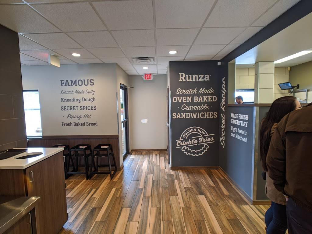 Runza Restaurant | restaurant | 202 N Washington St, Papillion, NE 68046, USA | 4025969805 OR +1 402-596-9805
