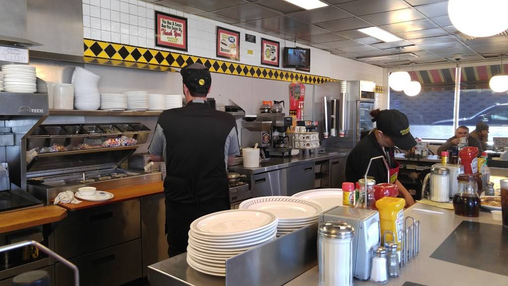 Waffle House | meal takeaway | 3960 Vogel Rd, Arnold, MO 63010, USA | 6362828656 OR +1 636-282-8656