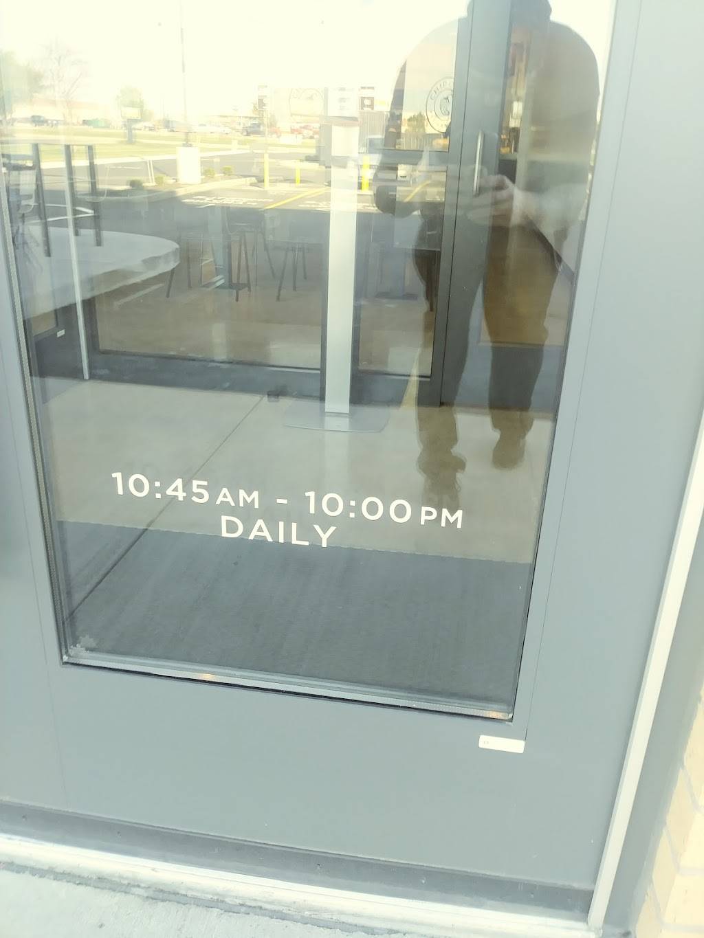 Chipotle Mexican Grill | restaurant | 4349 Venture Dr, Peru, IL 61354, USA | 8152207452 OR +1 815-220-7452