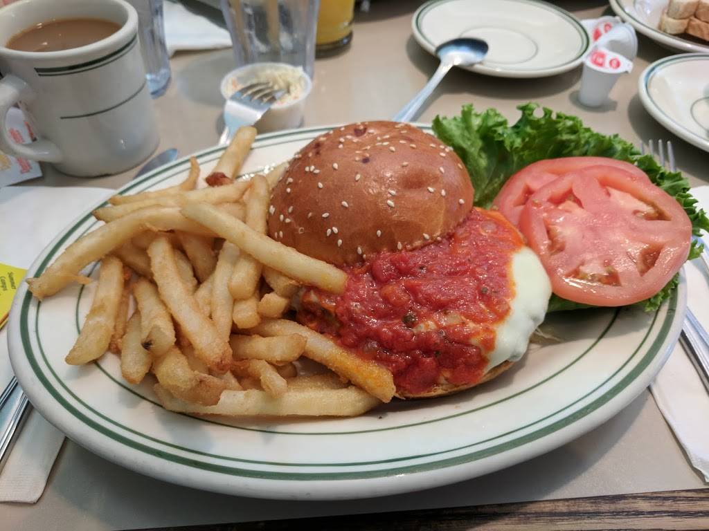 Great Neck Diner | restaurant | 14 Grace Ave, Great Neck, NY 11021, USA | 5164660678 OR +1 516-466-0678