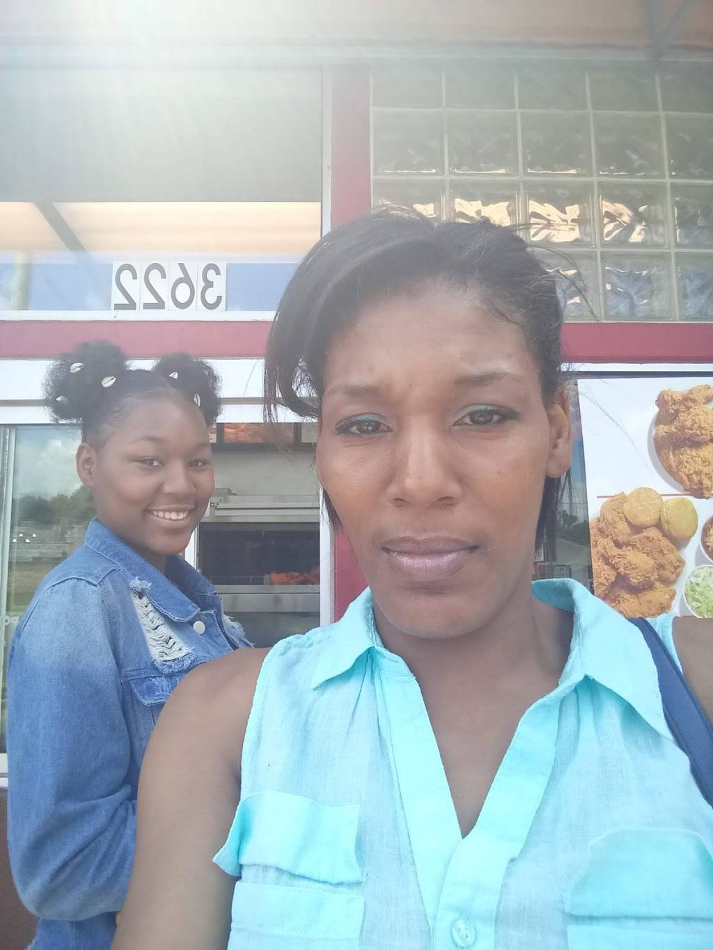 Popeyes Louisiana Kitchen | restaurant | 3622 Auburn St, Rockford, IL 61101, USA | 8159619190 OR +1 815-961-9190