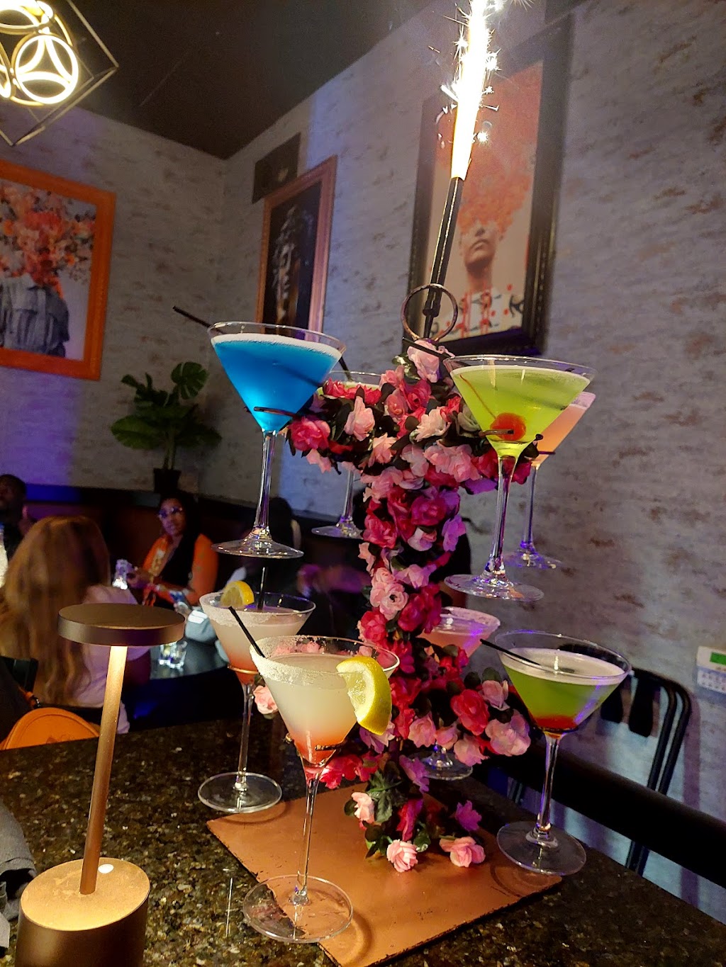 District Seventy8 | restaurant | 78 W Adams Ave, Detroit, MI 48226, USA | 3134624361 OR +1 313-462-4361