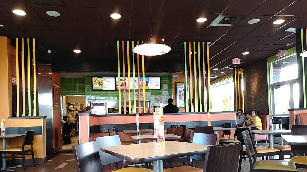 Pollo Campero | restaurant | 4521 E Charleston Blvd, Las Vegas, NV 89104, USA | 7027497444 OR +1 702-749-7444