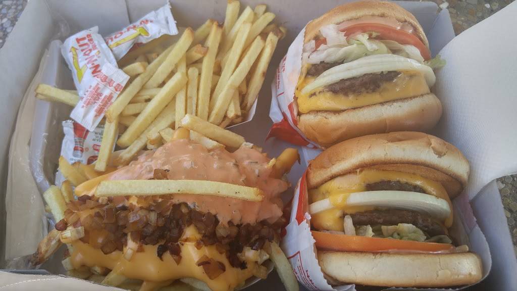 In-N-Out Burger | restaurant | 6225 Foothill Blvd, Tujunga, CA 91042, USA | 8007861000 OR +1 800-786-1000