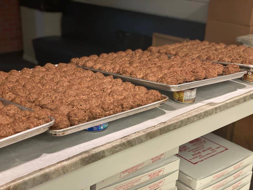 Salty Tomato Pizzeria | meal takeaway | 18 Ocean Ave, West Haven, CT 06516, USA | 2039325353 OR +1 203-932-5353