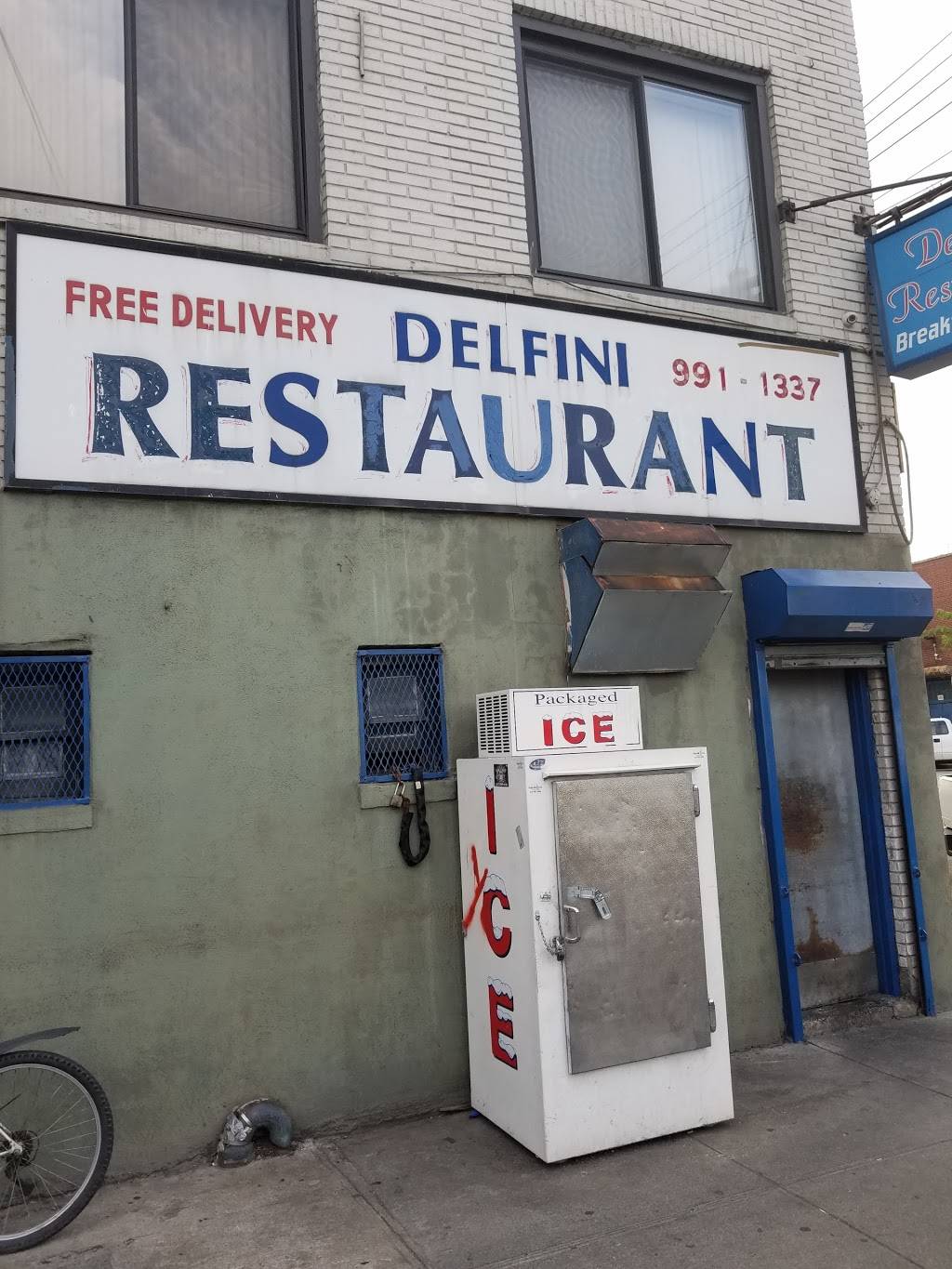 Delfini | restaurant | 500 Tiffany St, Bronx, NY 10474, USA | 7189911337 OR +1 718-991-1337