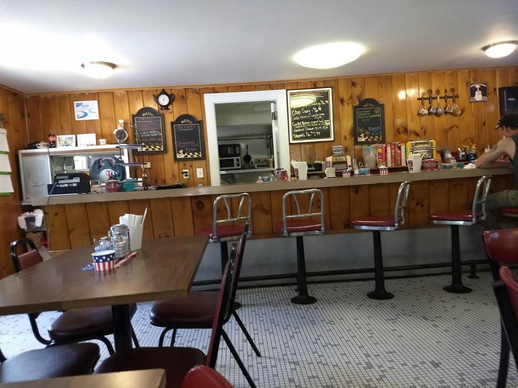 Priscillas Diner | restaurant | 319 Augusta-Rockland Rd, Windsor, ME 04363, USA | 2075494900 OR +1 207-549-4900