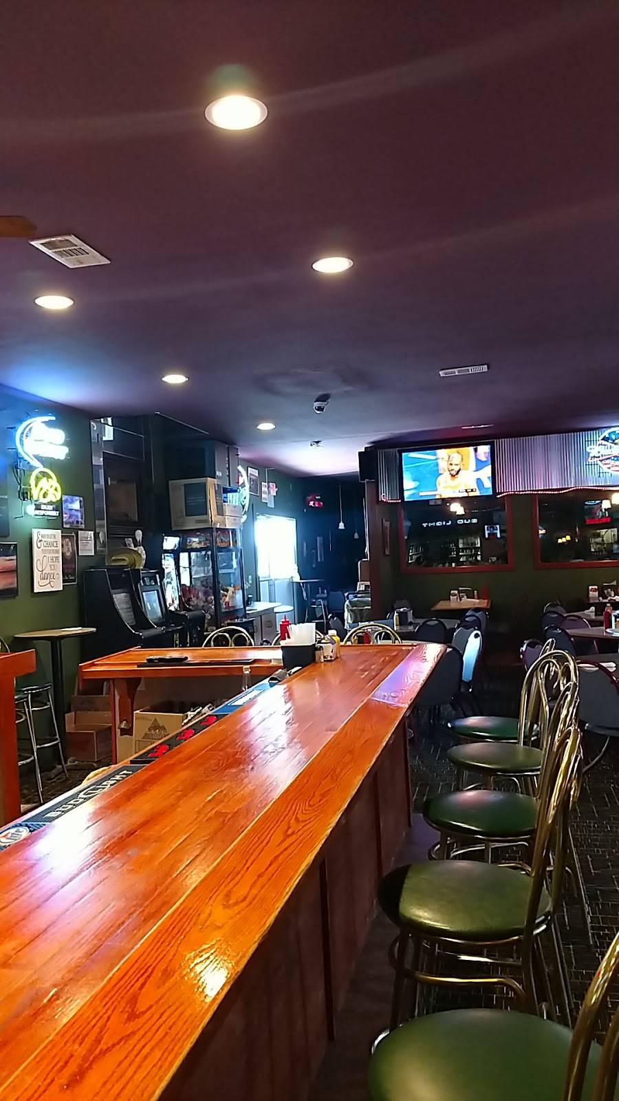 Mulligans Bar & Grill | restaurant | 2791 4th St SE, Mason City, IA 50401, USA | 6414229888 OR +1 641-422-9888