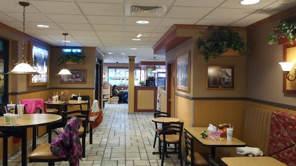 McDonalds | cafe | 478 N Main St, Frankenmuth, MI 48734, USA | 9896523132 OR +1 989-652-3132