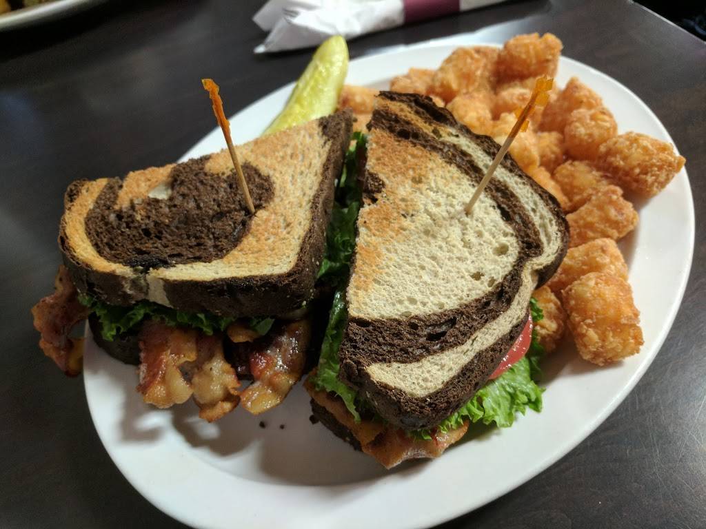 Falls Market Restaurant & Inn | restaurant | 69 Main St, Ohiopyle, PA 15470, USA | 7243294973 OR +1 724-329-4973