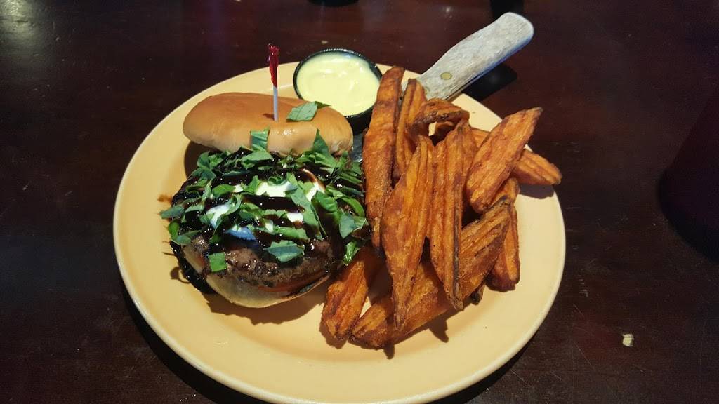 Hamburger Mary’s | restaurant | 28910 US-19, Clearwater, FL 33761, USA | 7274006996 OR +1 727-400-6996