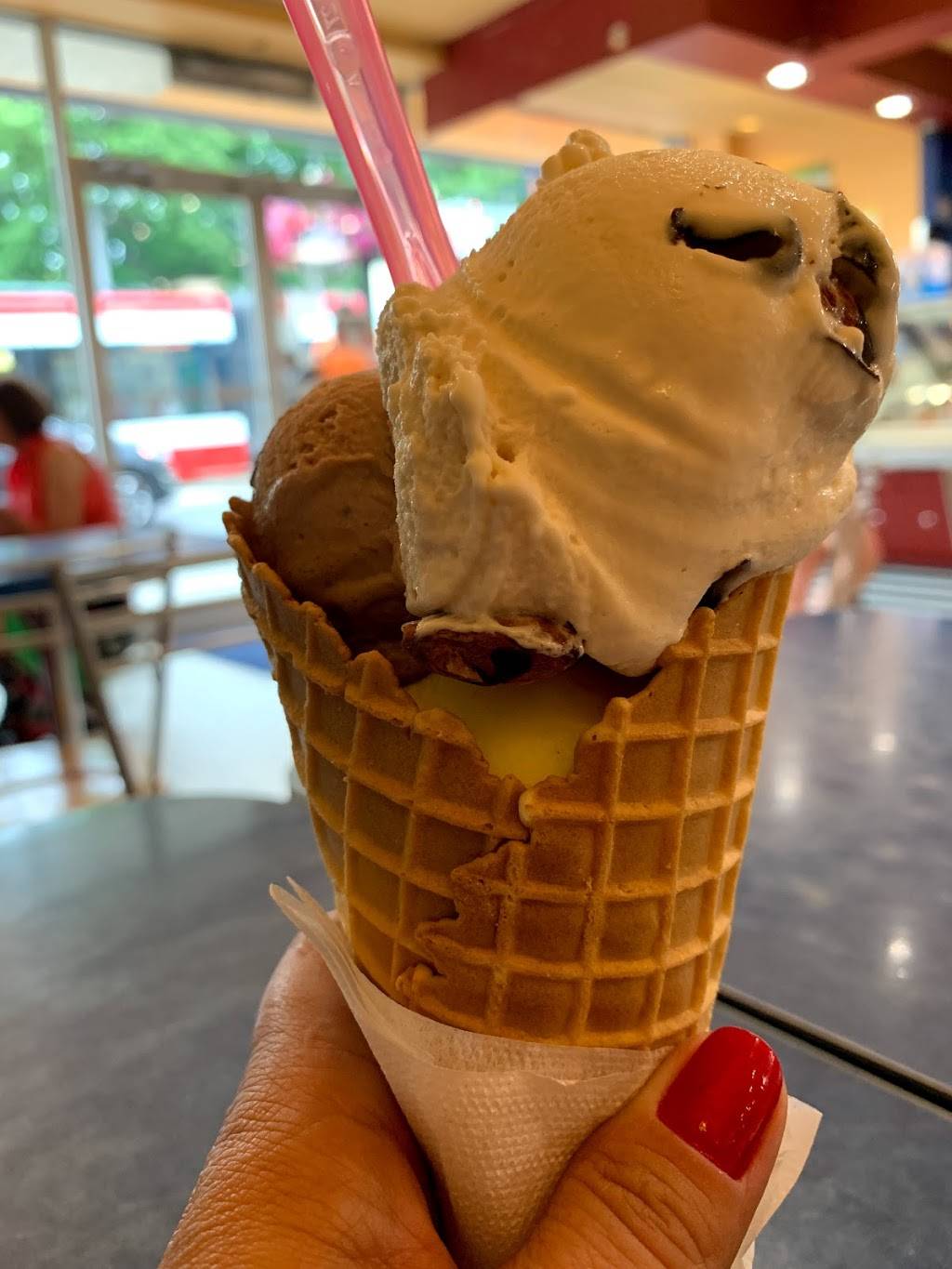 La Paloma Gelateria & Cafe | restaurant | 1357 St Clair Ave W, Toronto, ON M6E 1C5, Canada | 4166569900 OR +1 416-656-9900