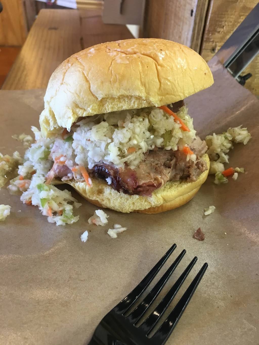 Lt Col Big Jims Bbq | restaurant | 16110 Everly Rd #2, Hagerstown, MD 21740, USA | 2405136260 OR +1 240-513-6260