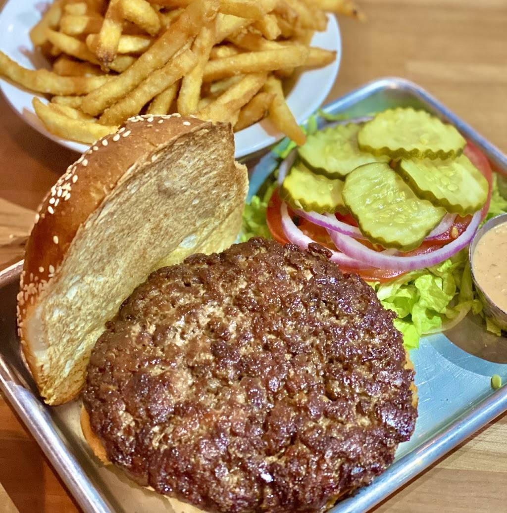 New Amsterdam Burger Bar | restaurant | 680 Columbus Ave, New York, NY 10025, USA | 2123620700 OR +1 212-362-0700